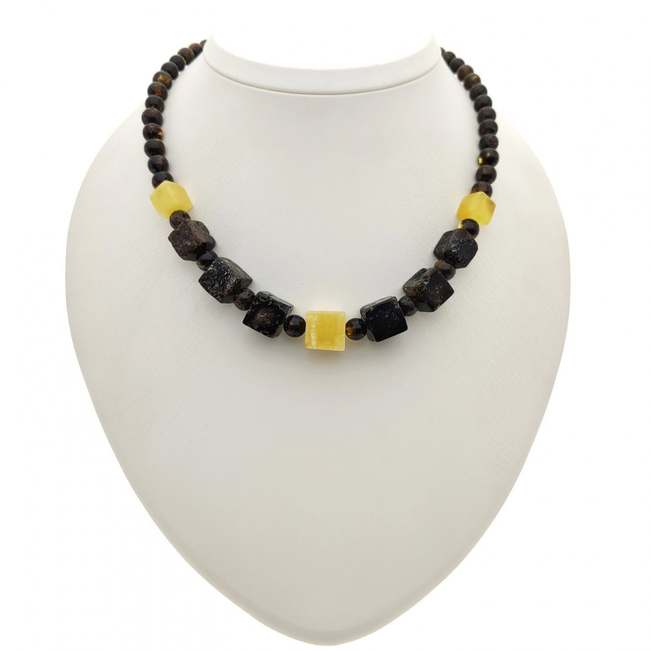 Бусы "Шар" из янтаря