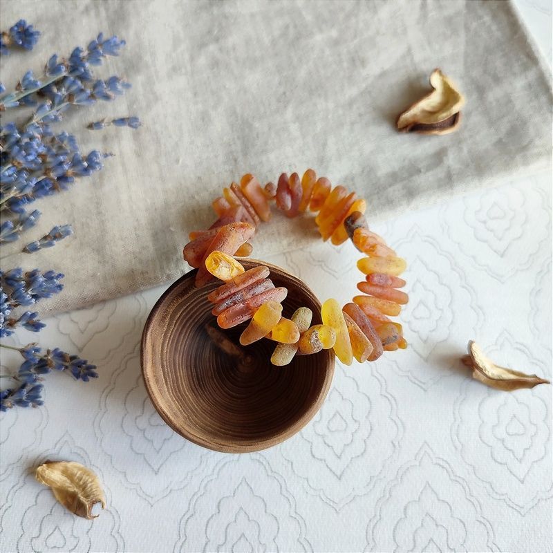 Браслет "Хворост" из янтаря