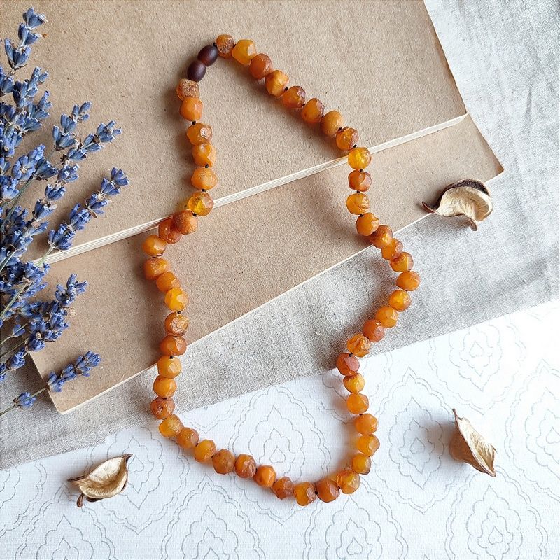 Бусы "Кусанка" из янтаря