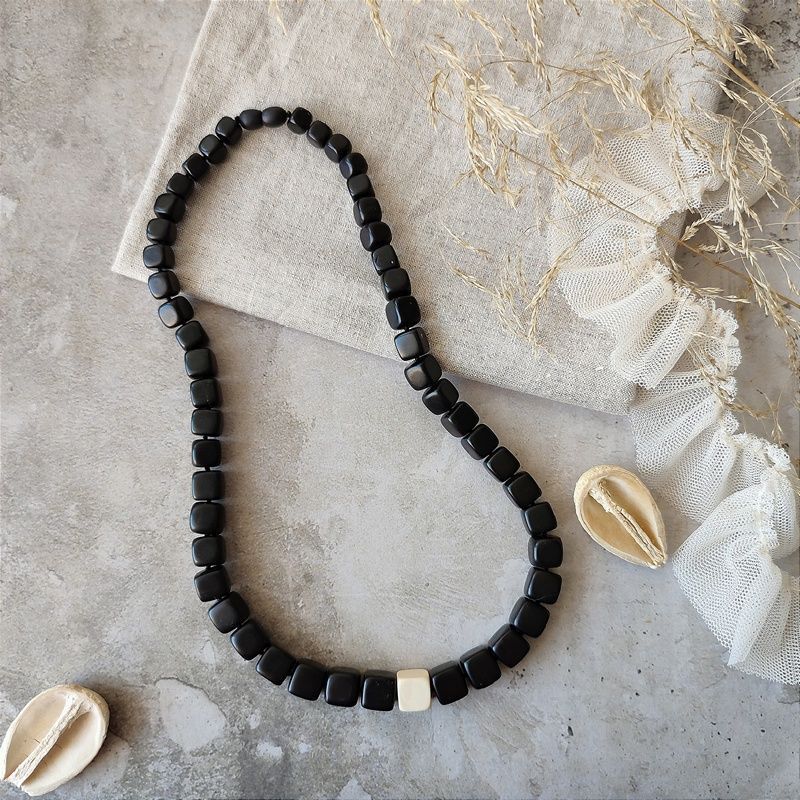 Бусы "Куб" янтарь, мамонт