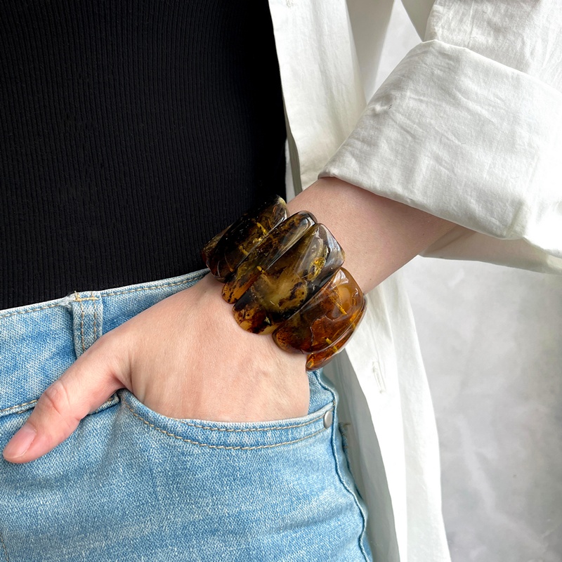 Браслет пласт. янтарь