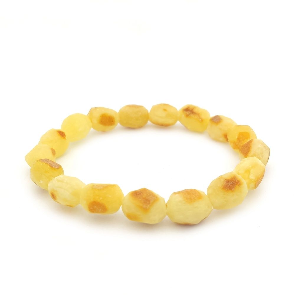 Браслет "Кусанка-оливка" янтарь