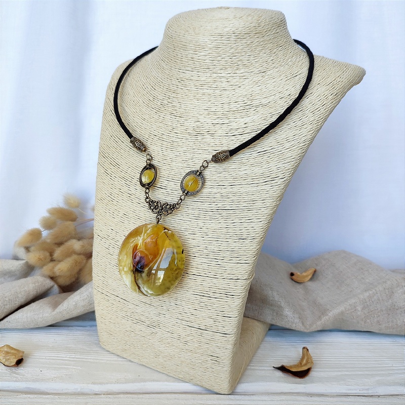 Колье авторское Янтарь а7326900016