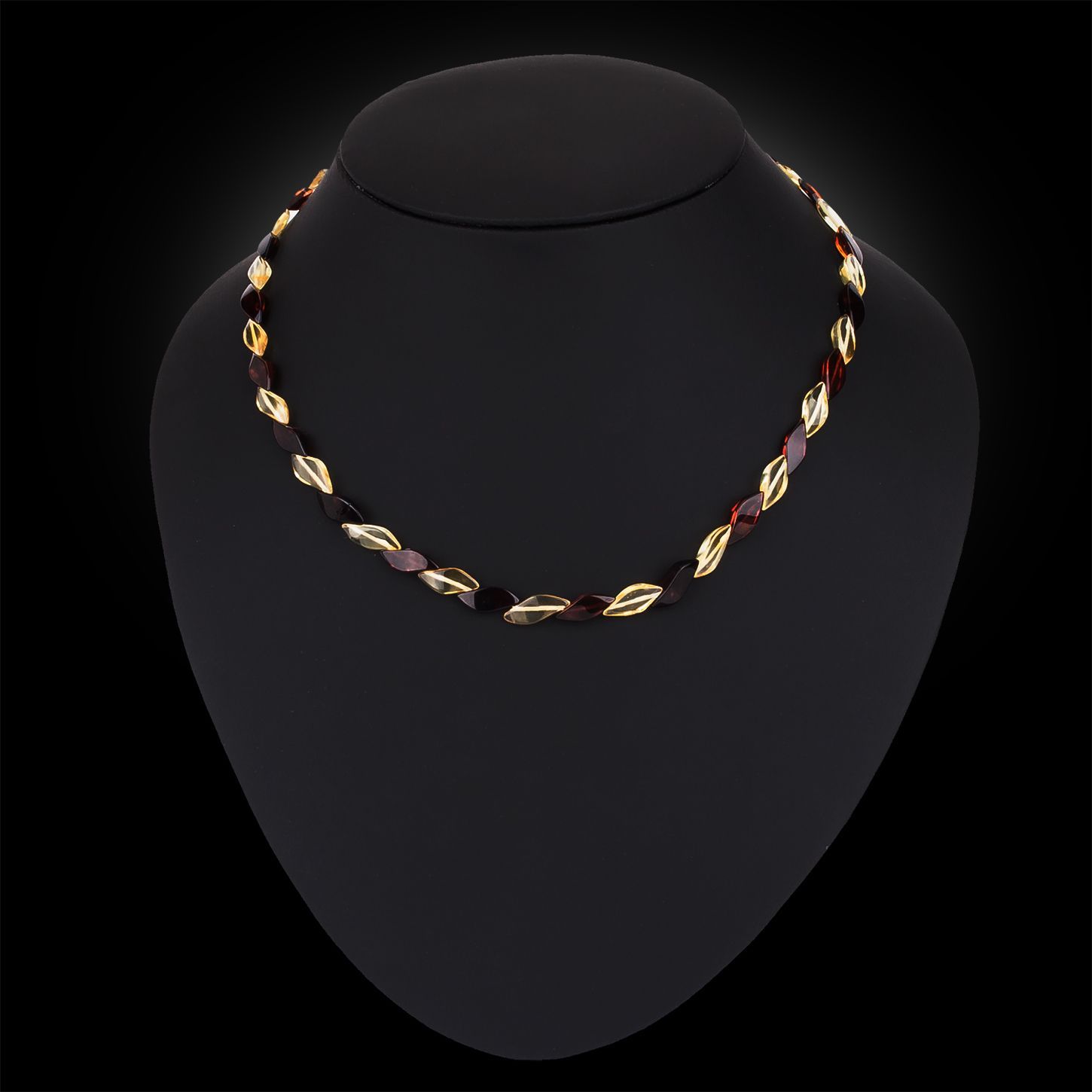 Бусы "Змейка" из янтаря