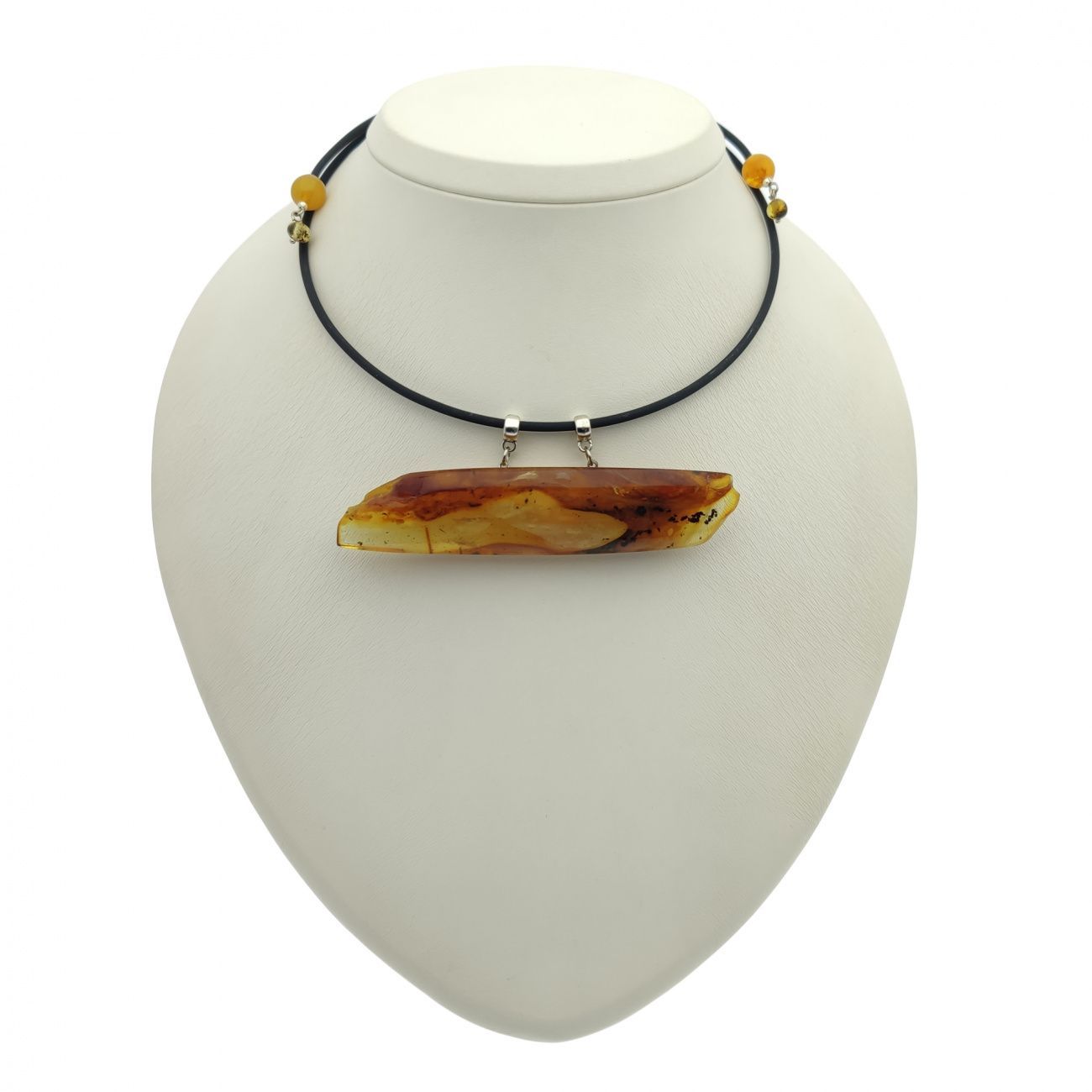 Колье "Пластина" Янтарь