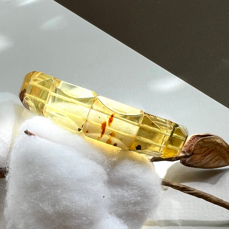 Браслет пласт. янтарь 3401119456-3