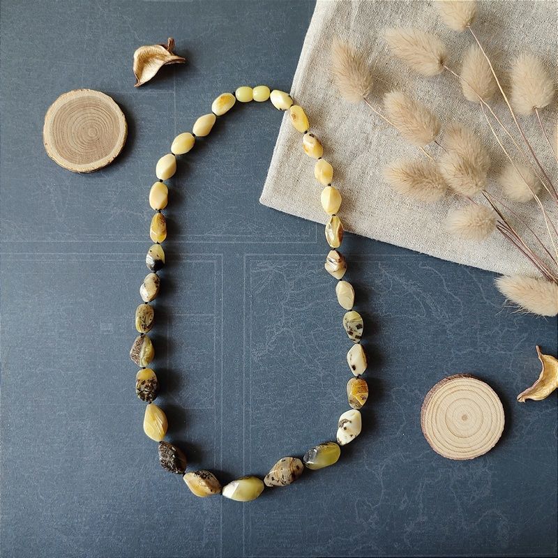 Бусы "Елена" из янтаря