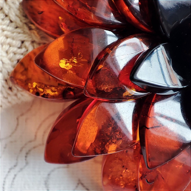 Брошь-кулон 