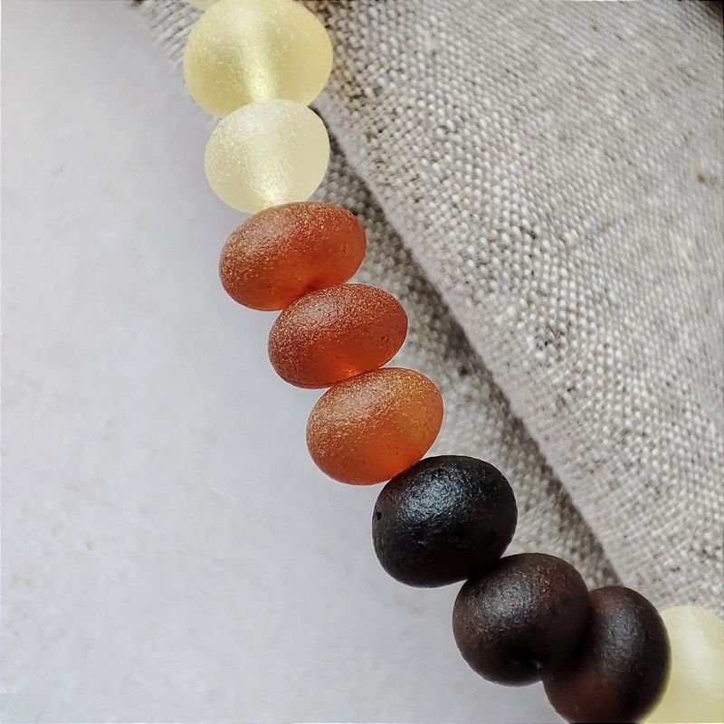 Браслет "Мятый шар" янтарь