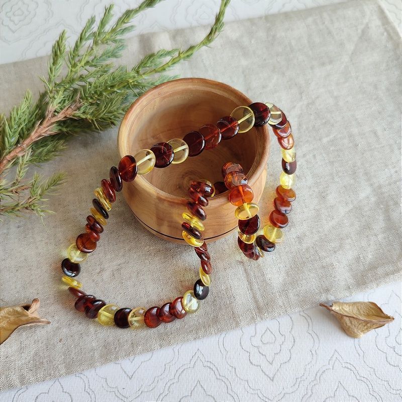 Бусы "Змейка" из янтаря