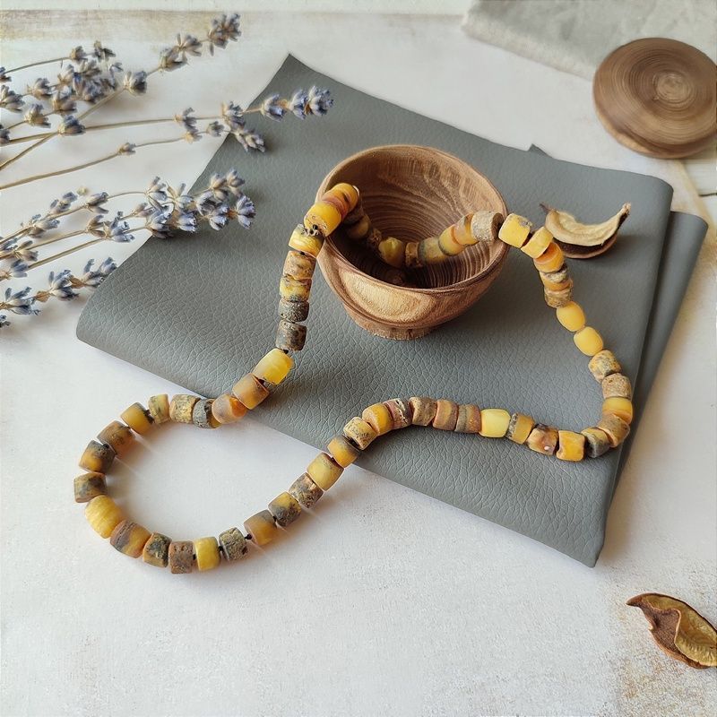 Бусы "Пеньки" из янтаря