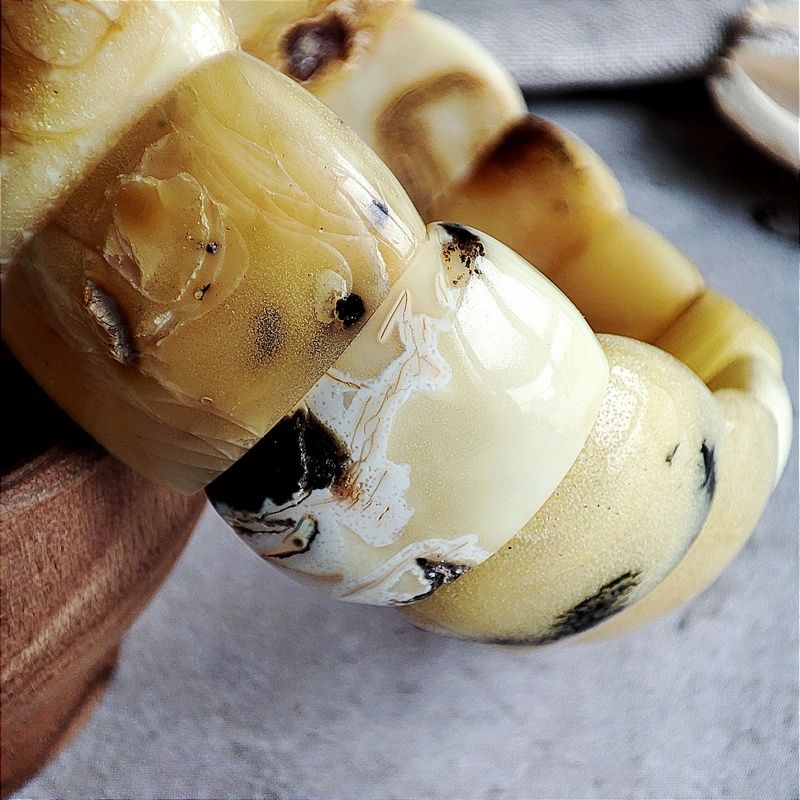 Браслет "Пластина", янтарь