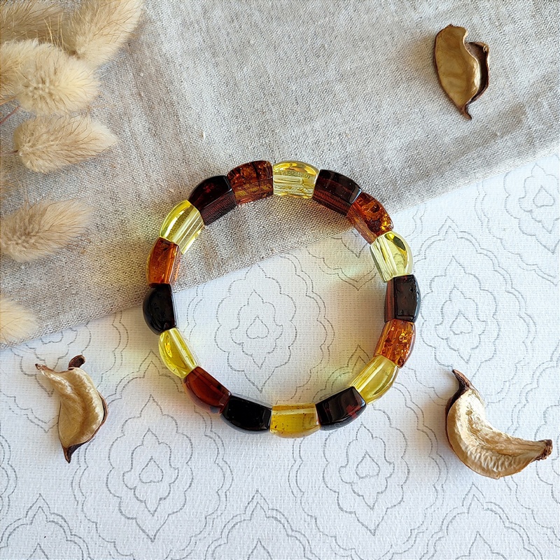 Браслет пласт. янтарь 3501119513 (1)