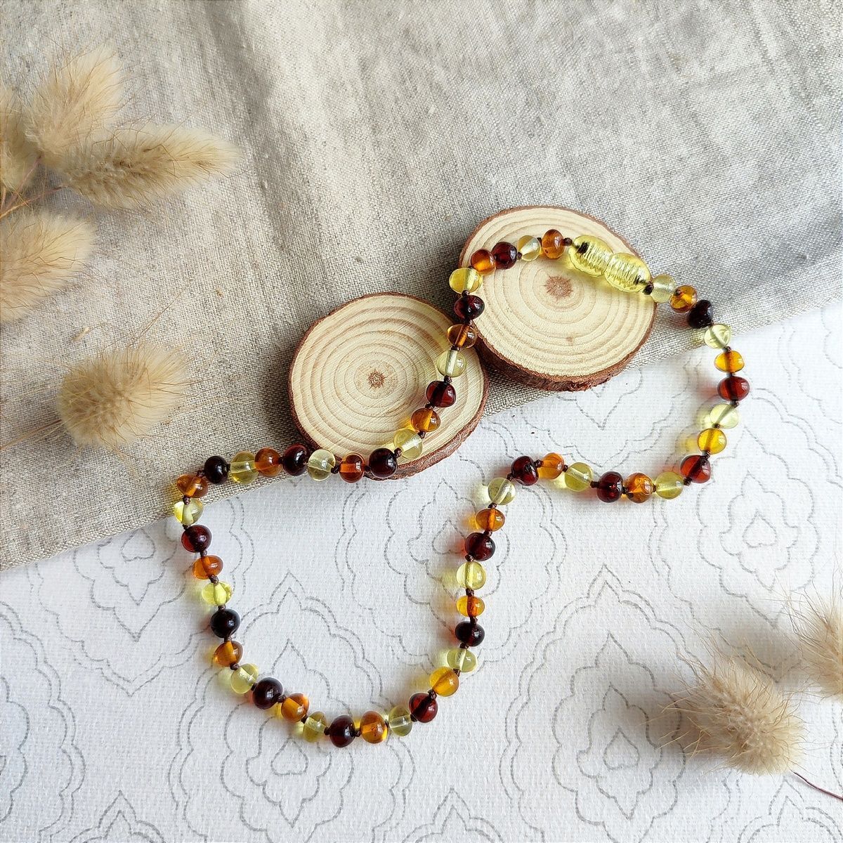 Бусы детские из янтаря