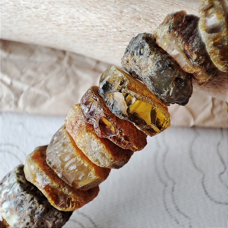 Бусы "Таблетка" из янтаря