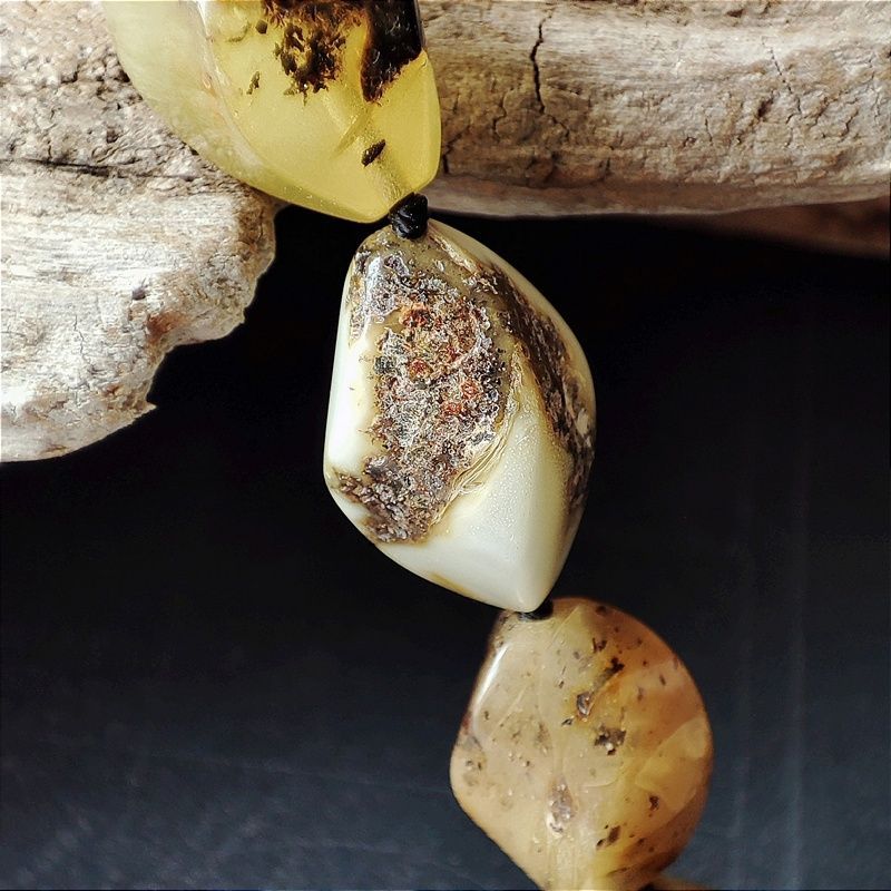 Бусы "Елена" из янтаря