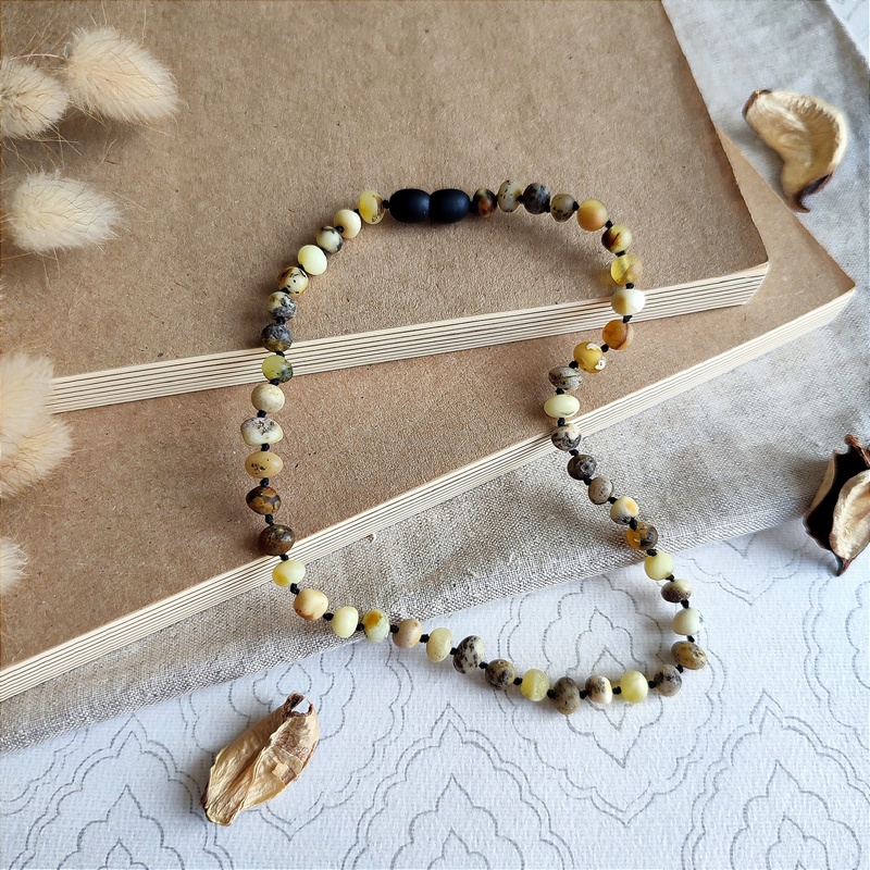 Бусы детские из янтаря