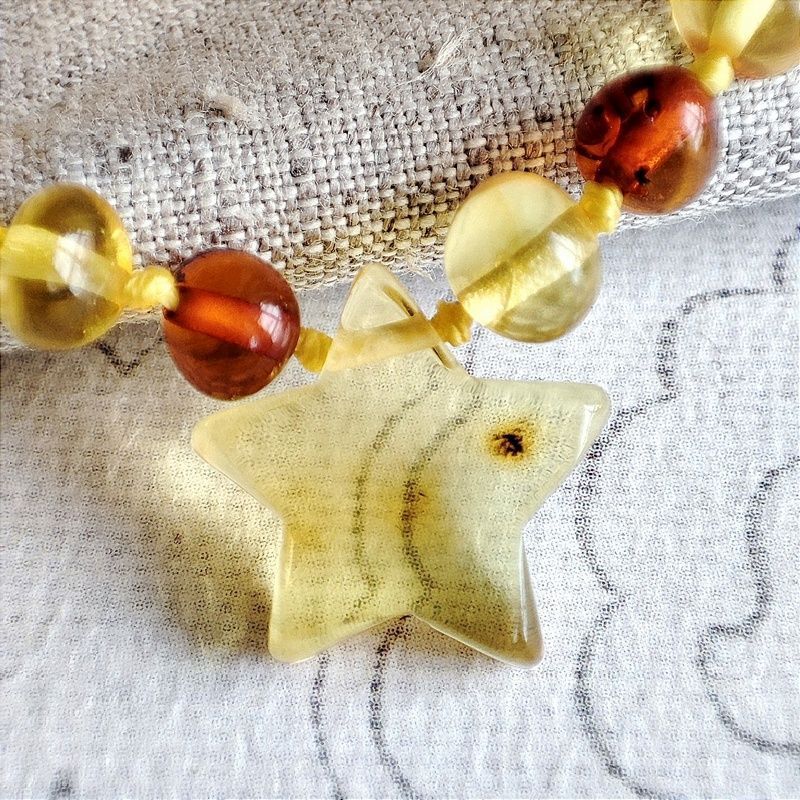 Бусы детские из янтаря