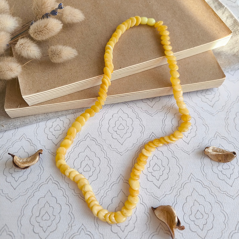 Бусы "Змейка" из янтаря