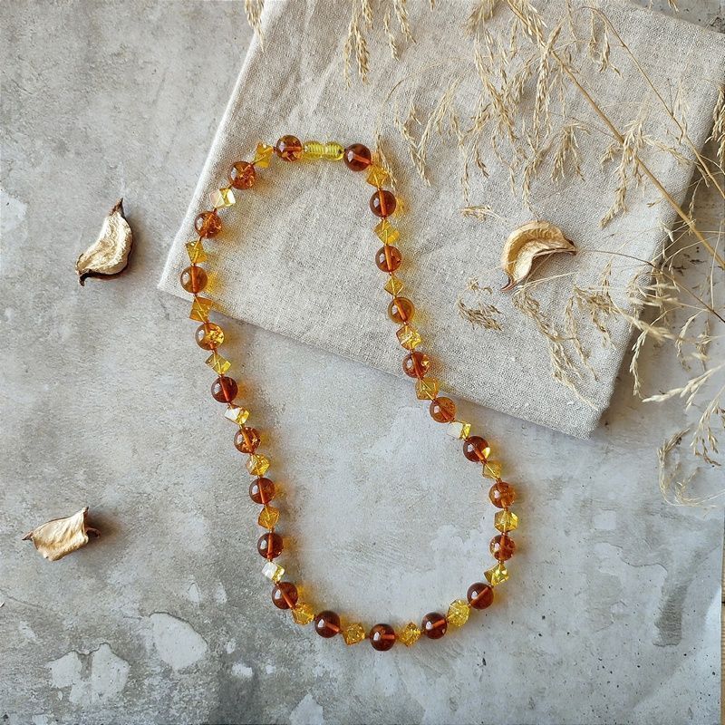 Бусы "Шар" из янтаря