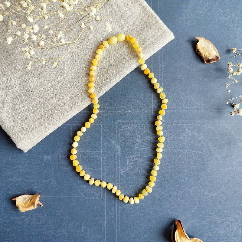 Бусы "Мятый шар" янтарь