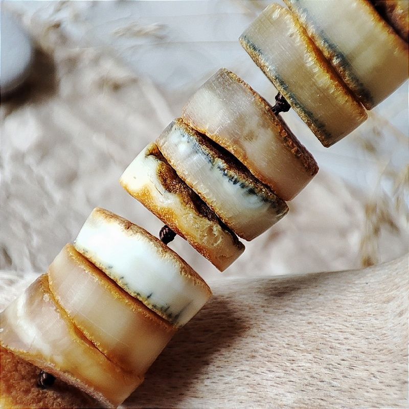 Бусы "Таблетка" из янтаря