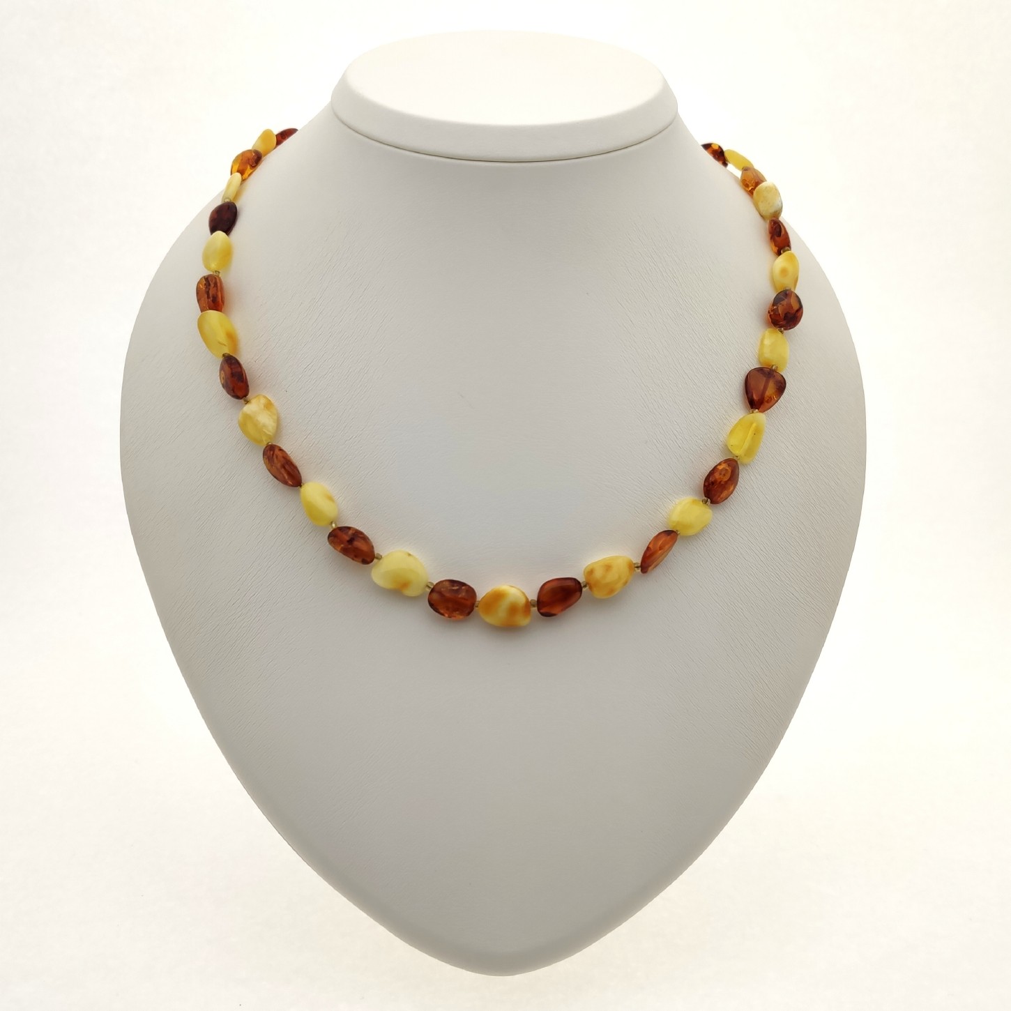 Бусы "Сливка" из янтаря