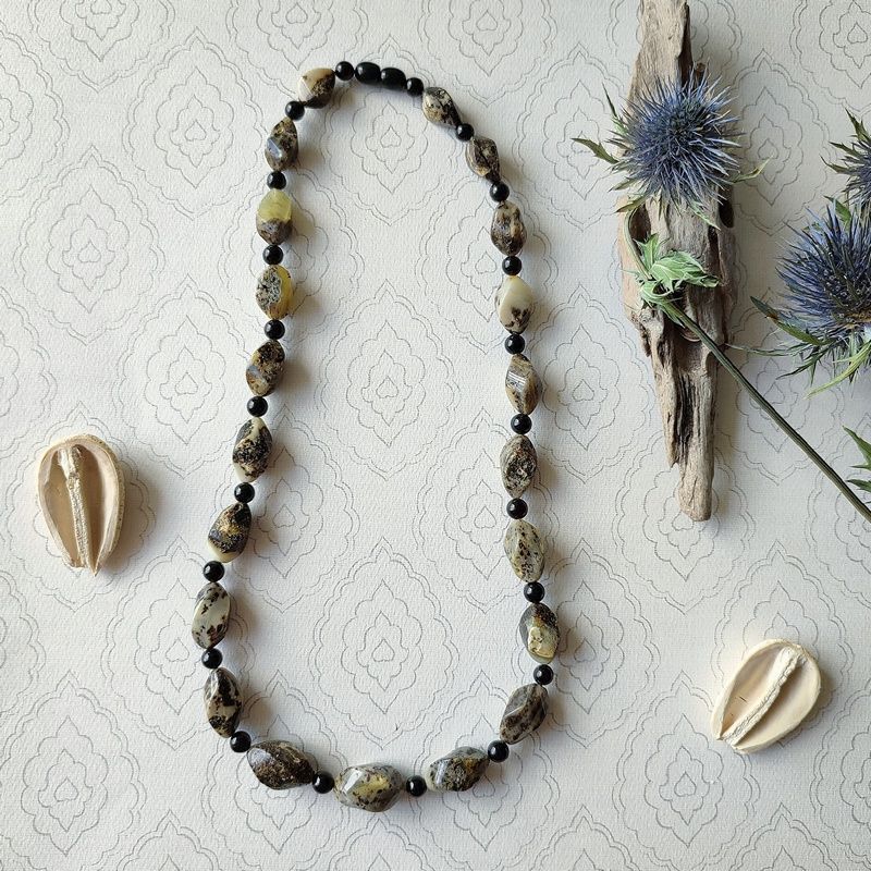 Бусы "Елена" из янтаря