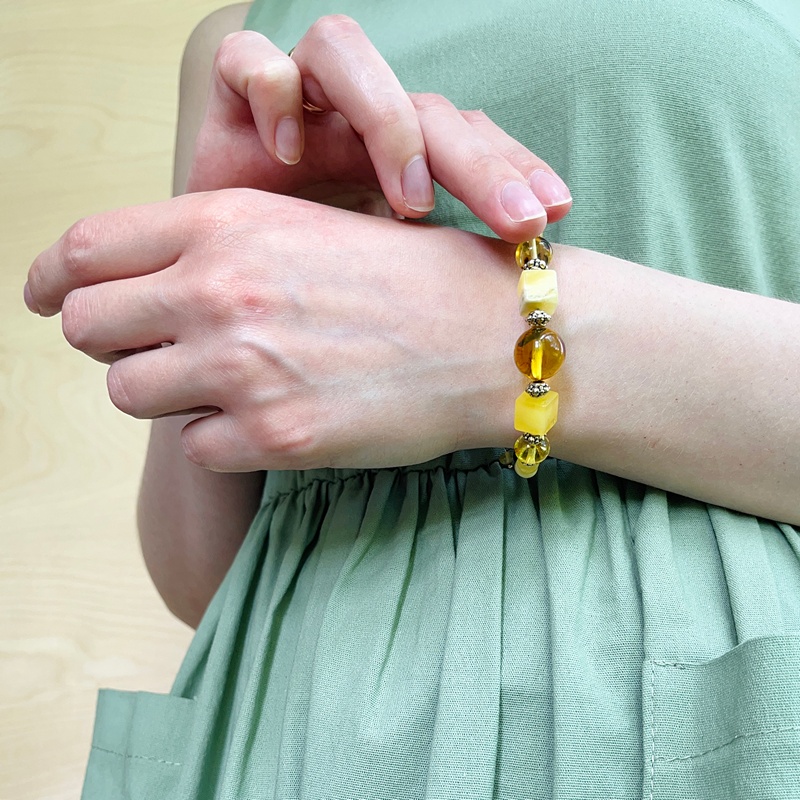 Браслет янтарь 3506214047-5