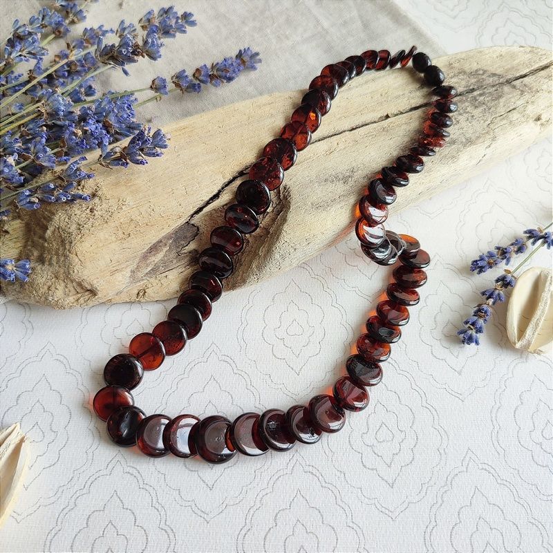 Бусы "Змейка" из янтаря