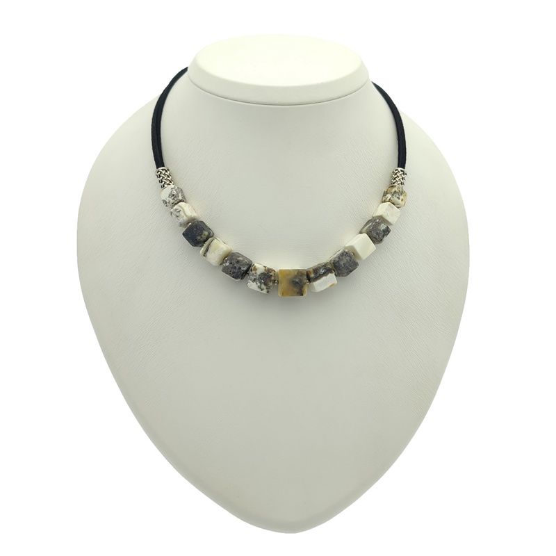 Колье "Куб" из янтаря