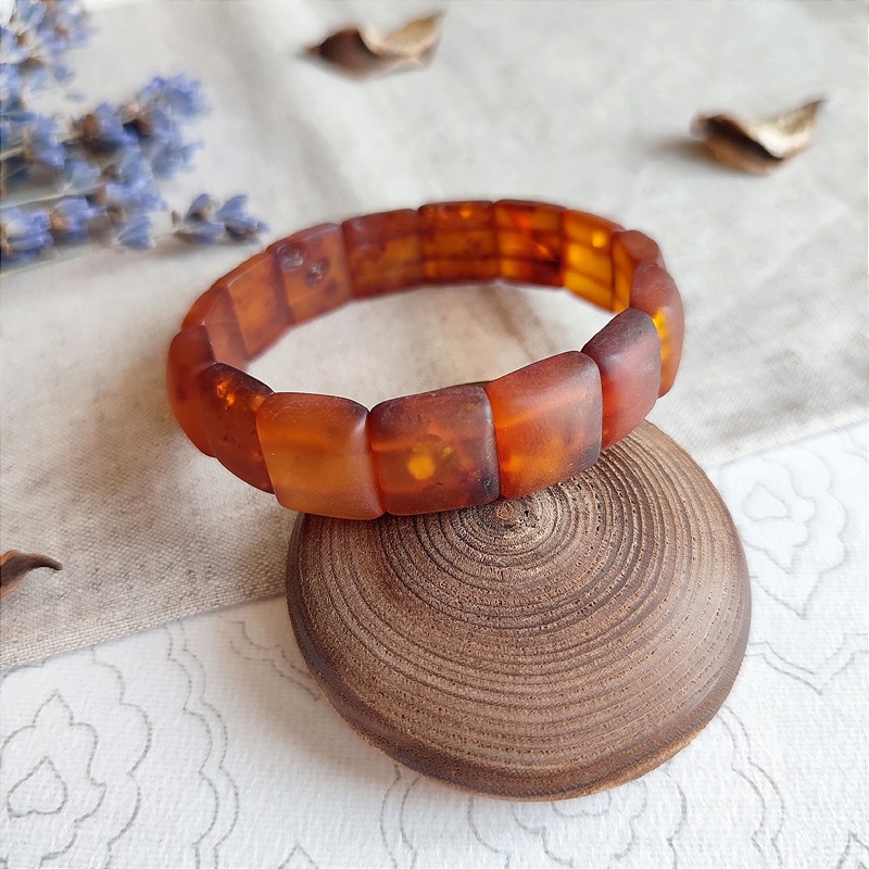 Браслет пласт. янтарь 3121119518 (2)