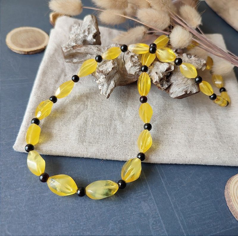 Бусы "Елена" янтарь