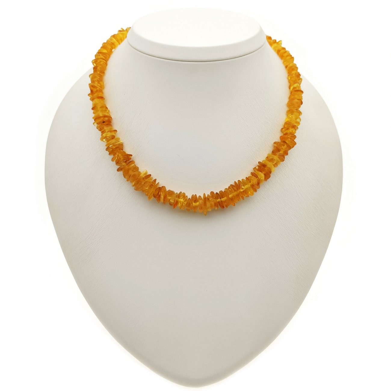 Бусы "Галька" из янтаря