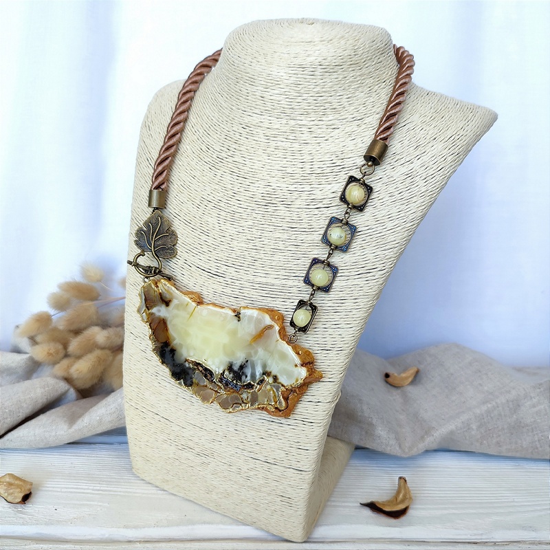 Колье авторское Янтарь а7506300026