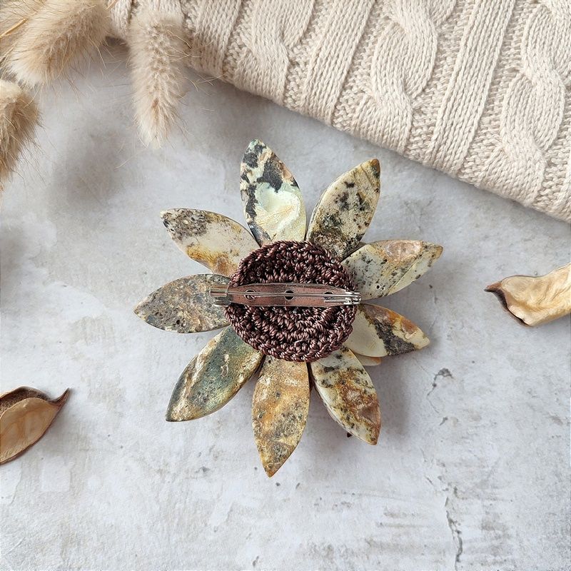 Брошь-кулон "Лотос" Янтарь