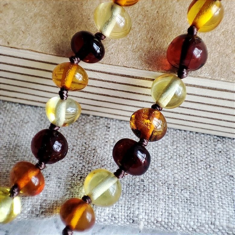 Бусы детские из янтаря