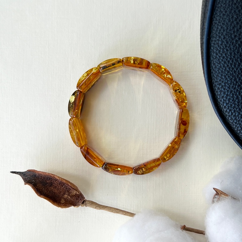 Браслет пласт. янтарь 3121119456-1