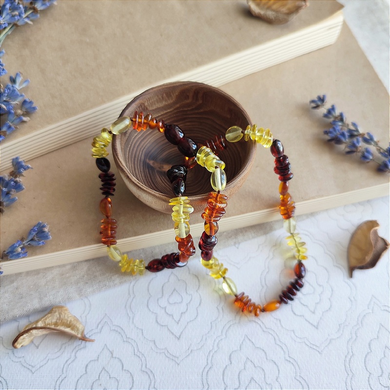 Бусы "Барбарис" из янтаря