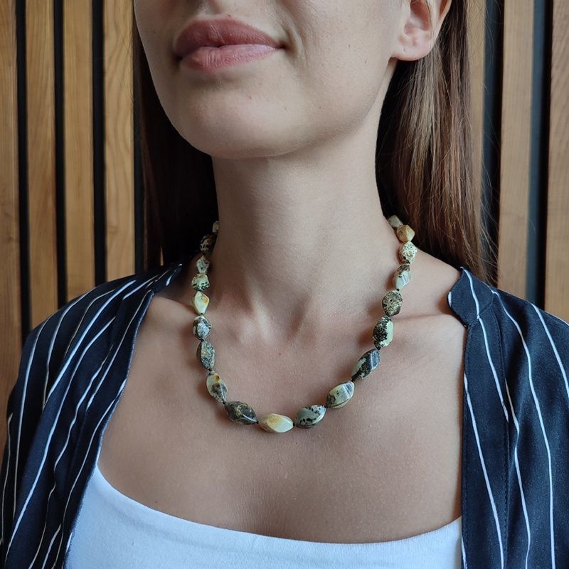 Бусы "Елена" из янтаря