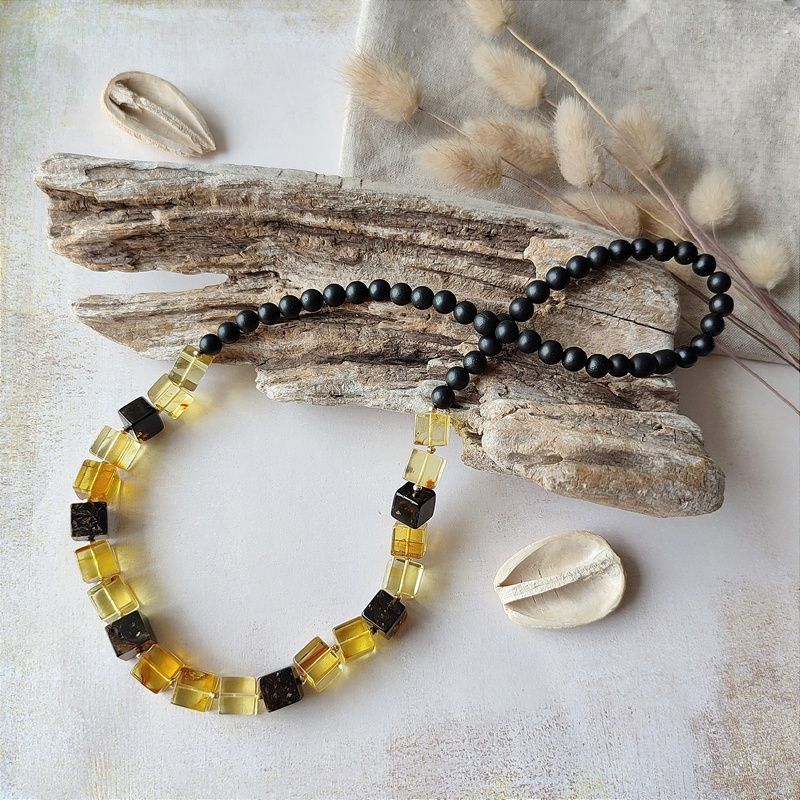 Бусы "Шар" из янтаря