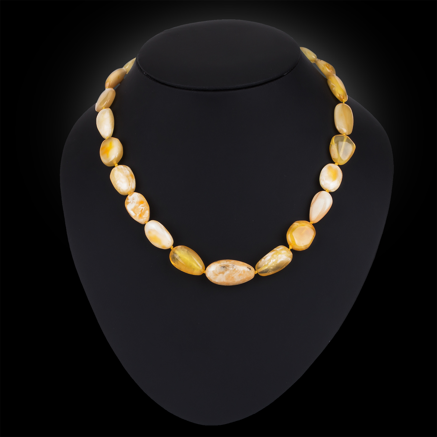 Бусы из янтаря