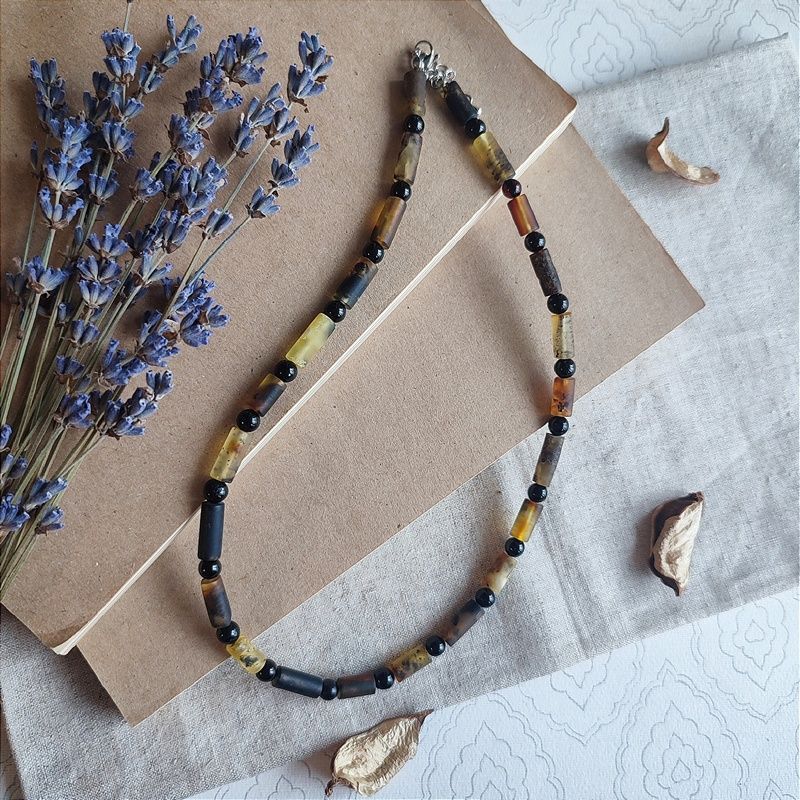 Чокер "Бочата" из янтаря