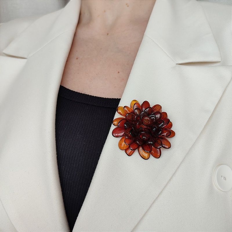 Брошь "Цветок" янтарь