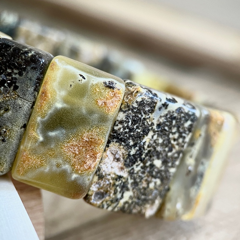 Браслет Муж. янтарь 3031119493-4