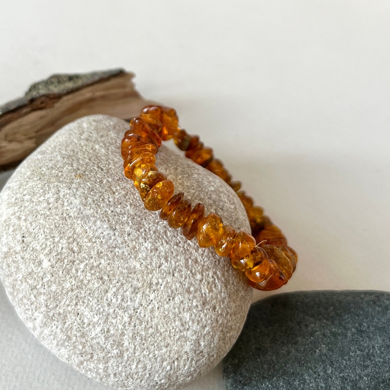 Браслет "Галька" янтарь