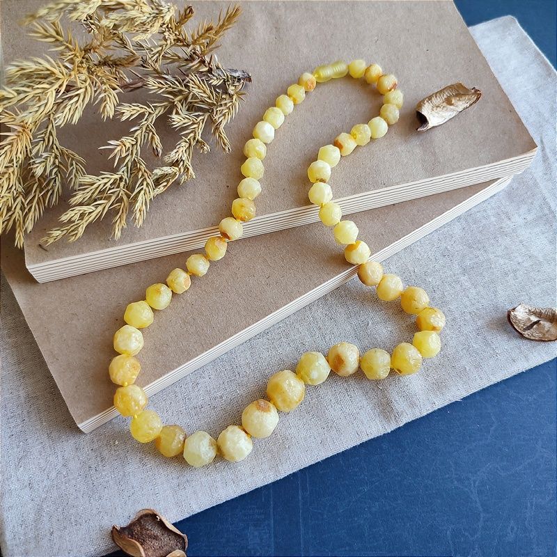 Бусы "Кусанка" из янтаря