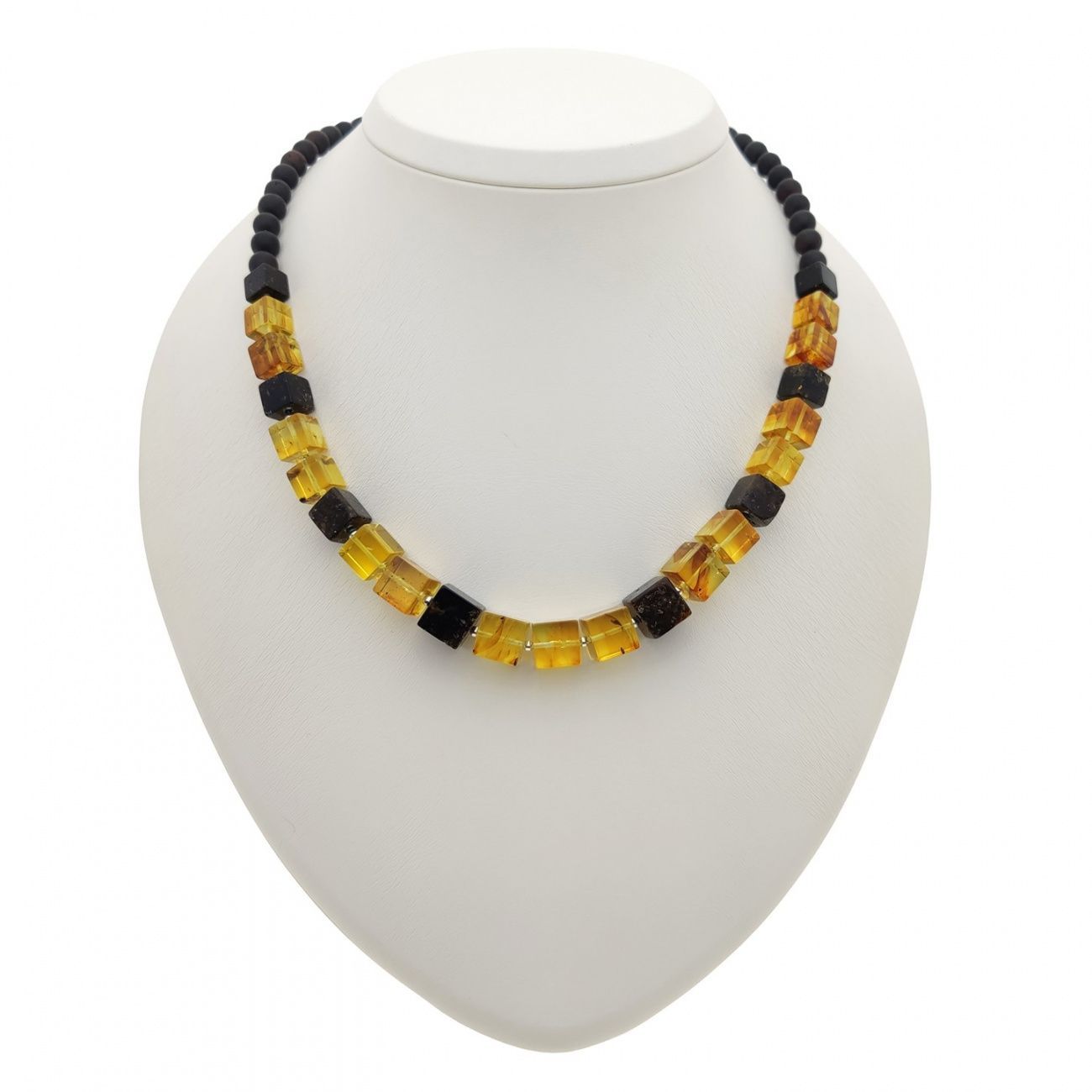 Бусы "Шар" из янтаря