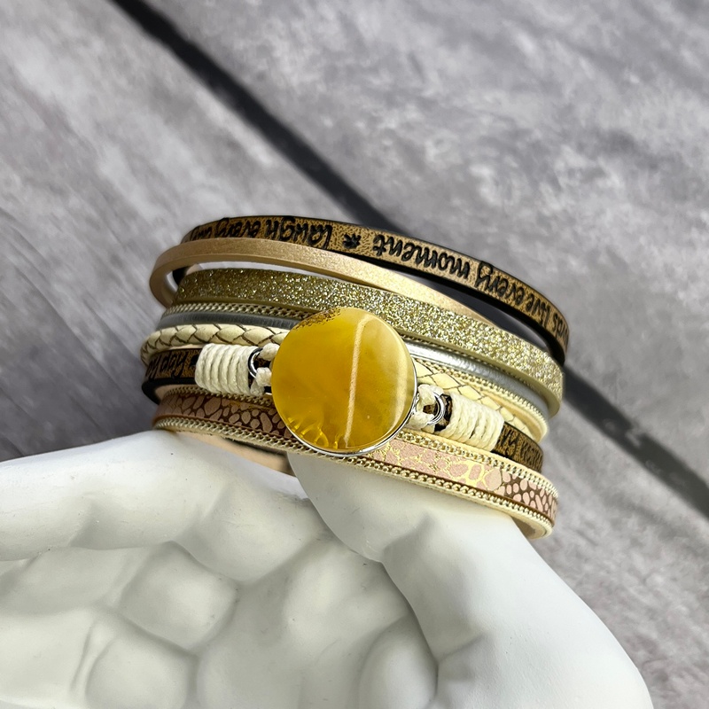 Браслет на кож.  ремешке Янтарь