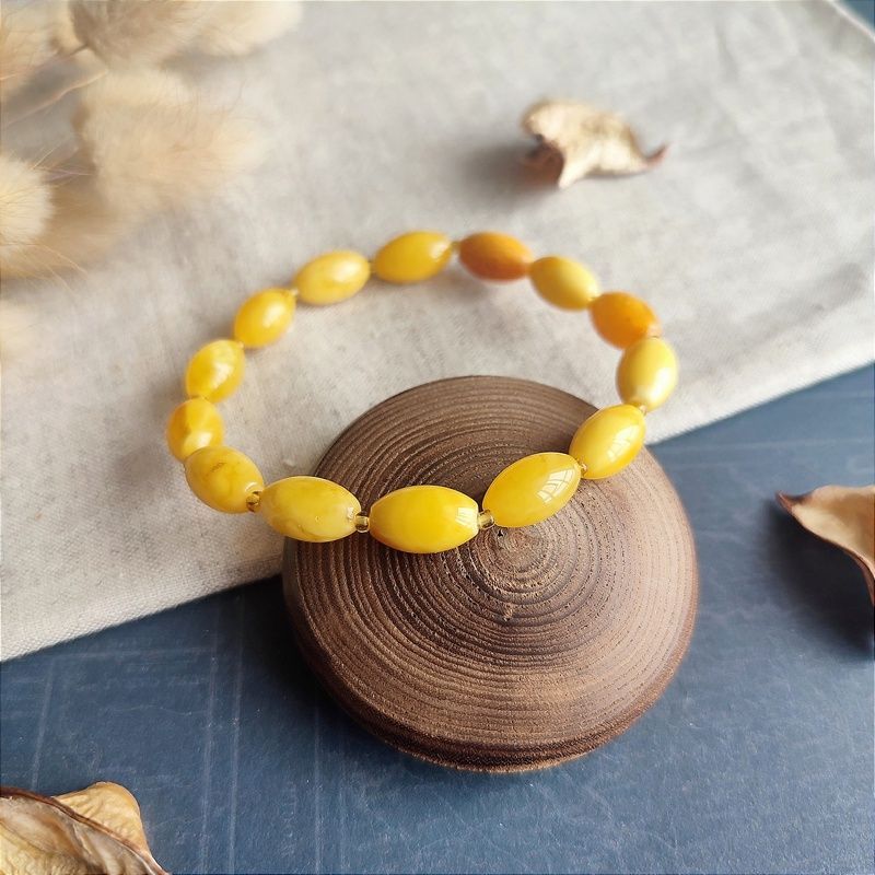 Браслет "Оливка" янтарь